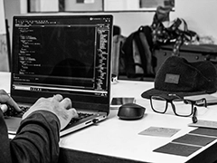 picture-debug-code-development-becom'in-2